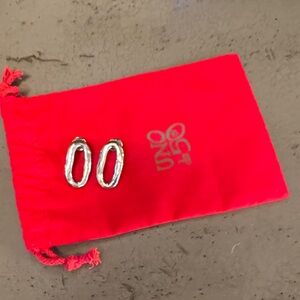 UNO de 50 Silver Earrings with Red Pouch